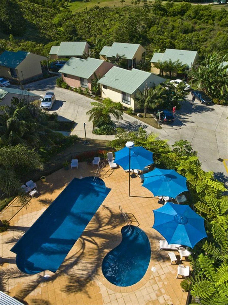 Governors Lodge Resort Hotel