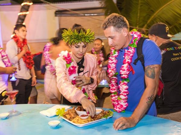 Party Bus Pub Crawl (Raro Tours)