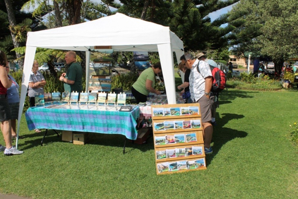 Sunday Arts & Craft market