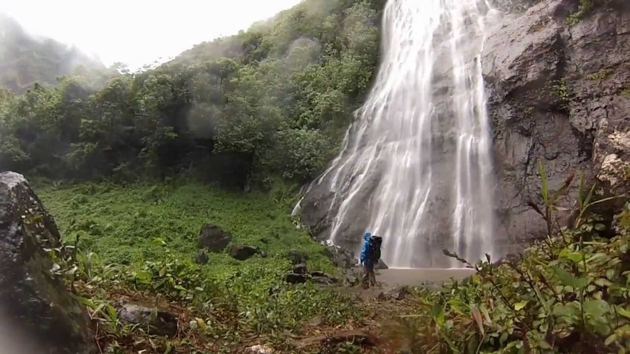 'Afareaitu Waterfall