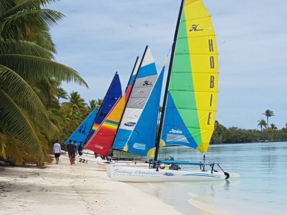 Sailing Aitutaki