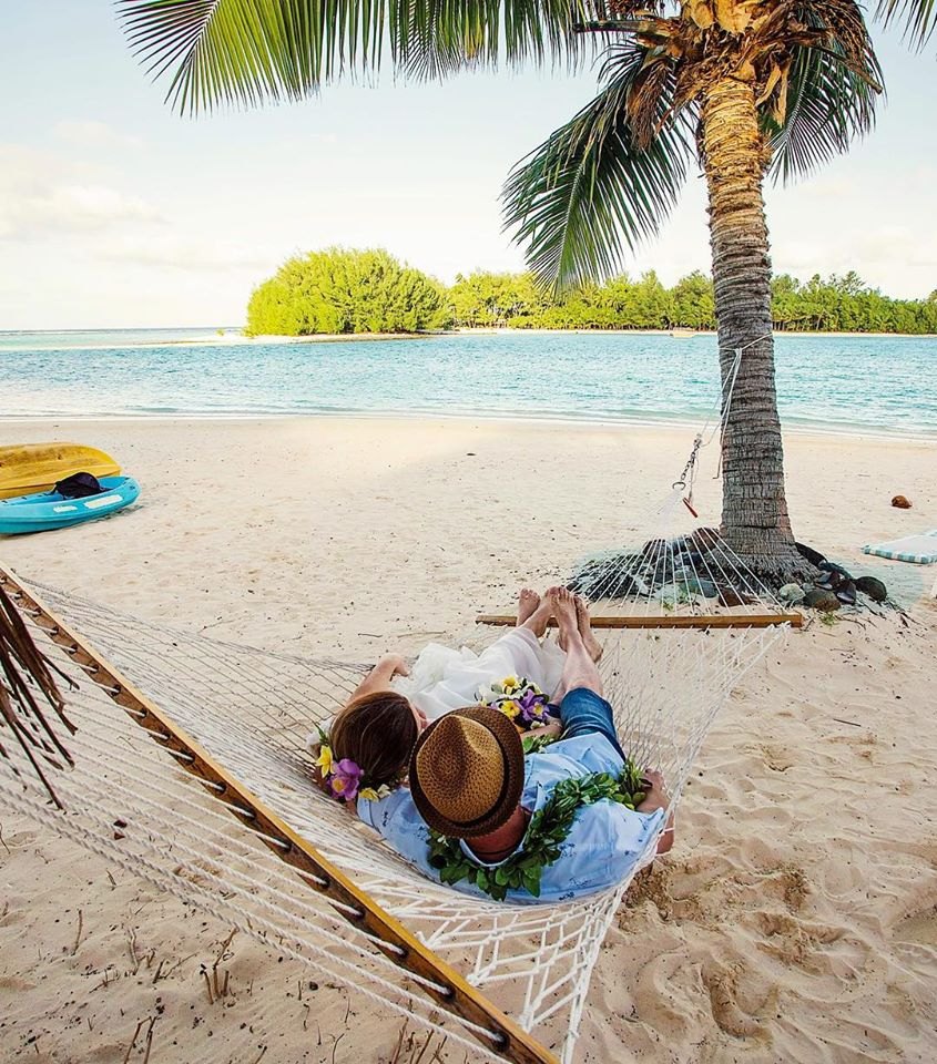 Beach Wedding (Muri Beach Club Hotel)
