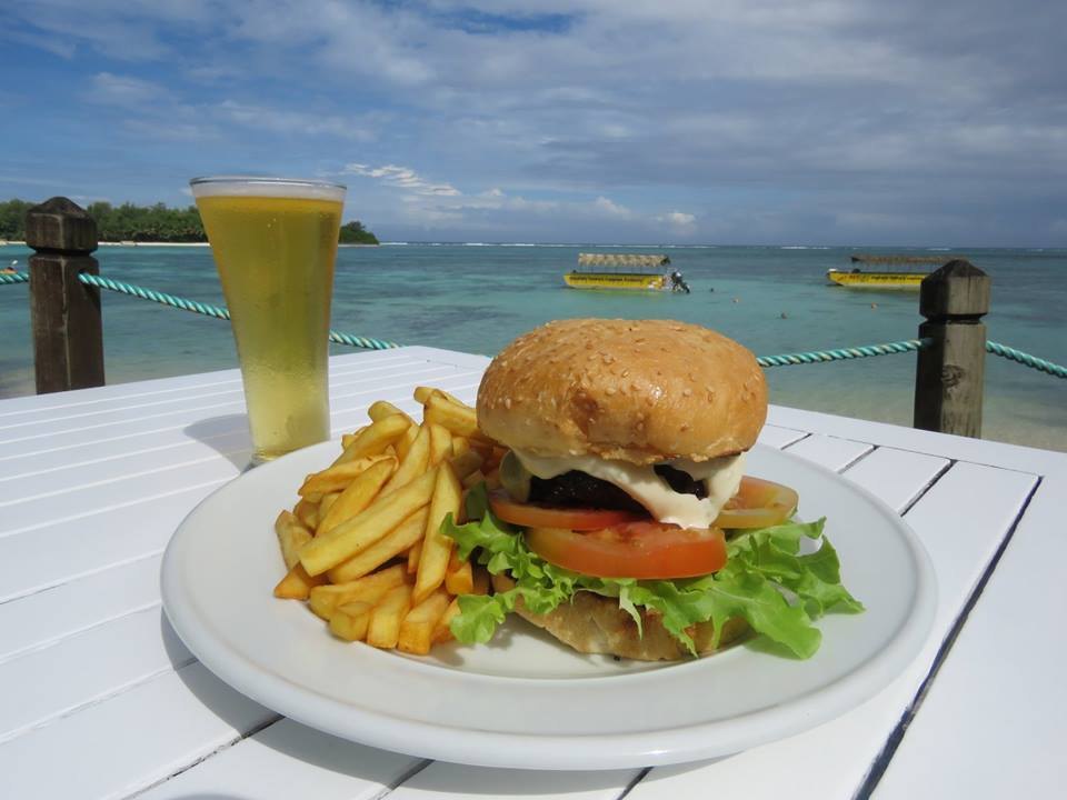 Sails Restaurant & iSoBar