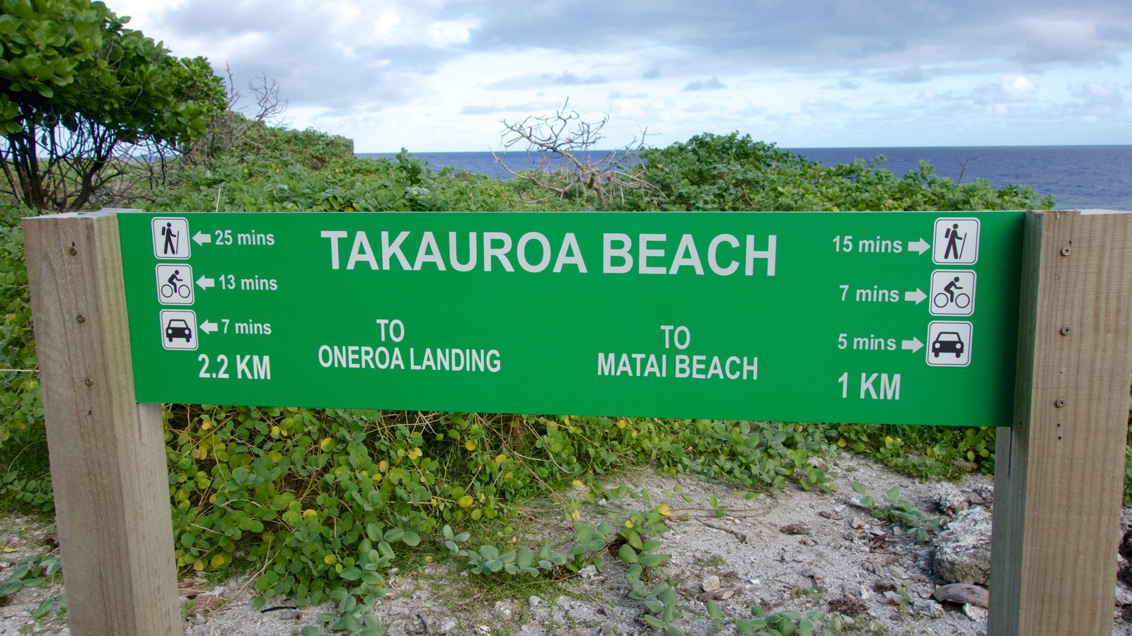 Takauroa Beach
