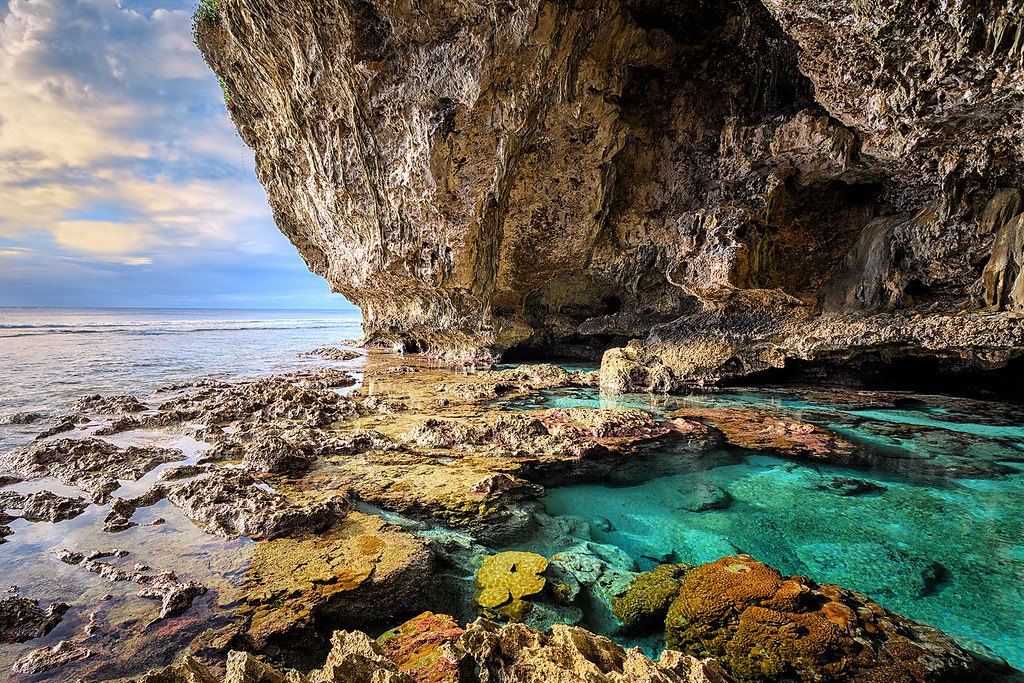 Avaiki Cave