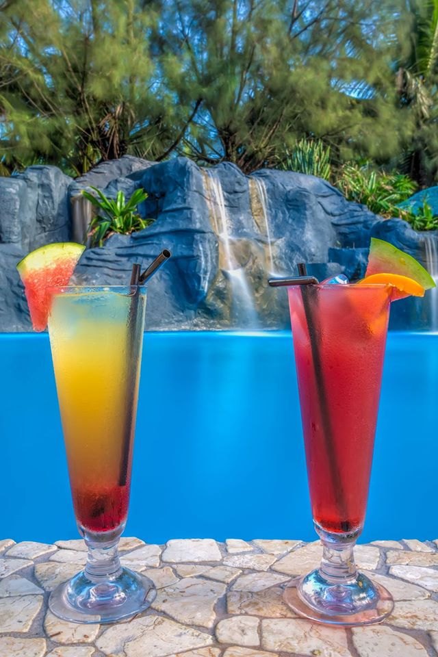 Captain Andy's Beach Bar & Grill