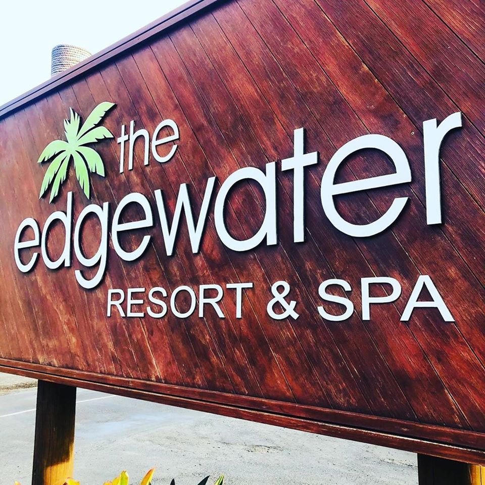 Dining at Edgewater Resort