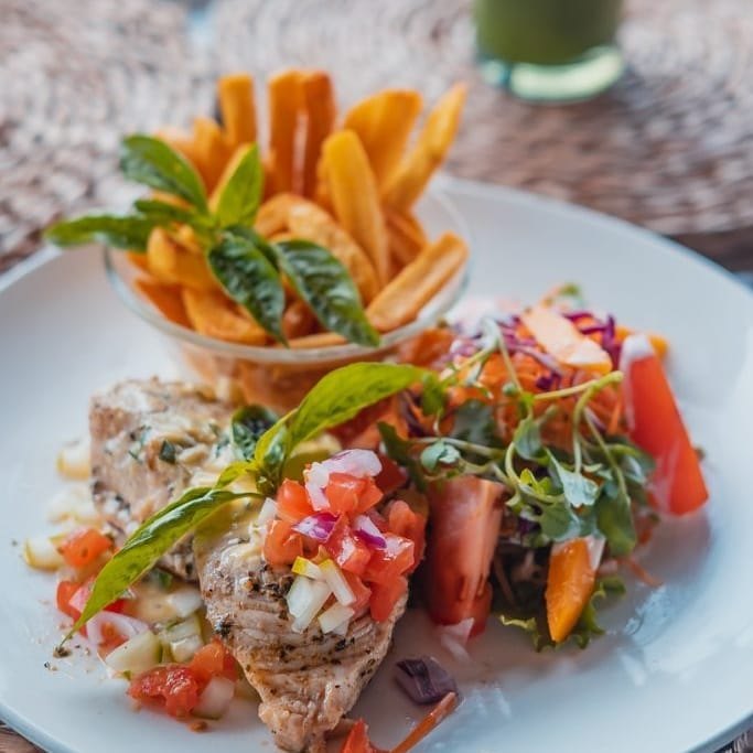 Sails Restaurant