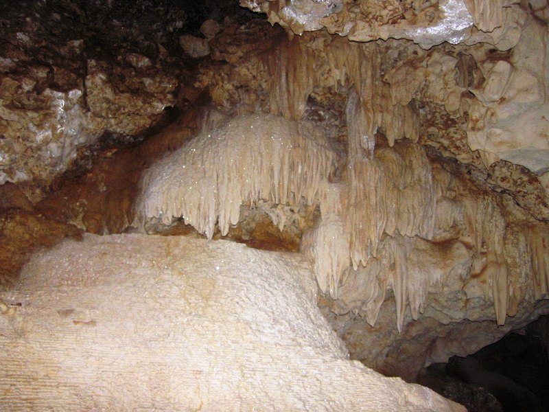 Toru A Puru cave