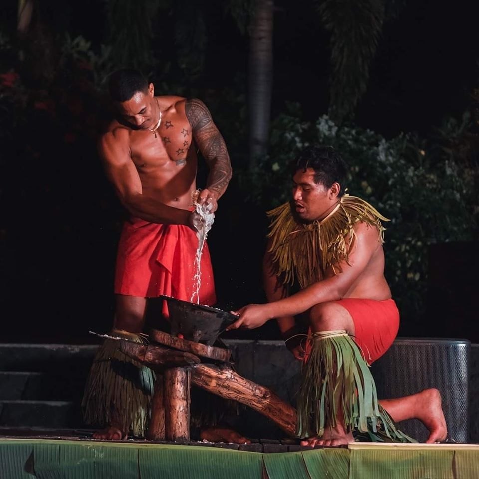 Le Manumea Restaurant & Island Show