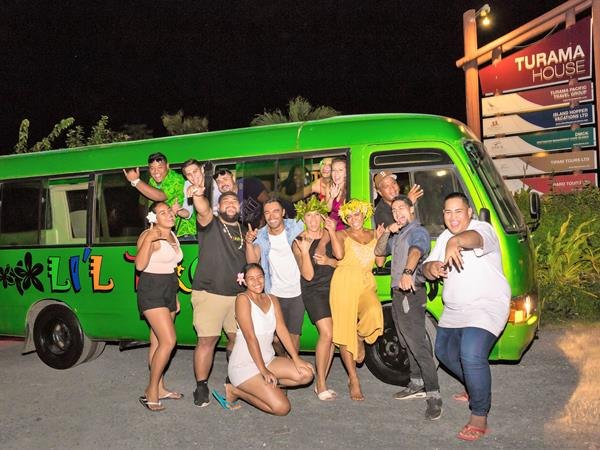 Party Bus Pub Crawl (Raro Tours)