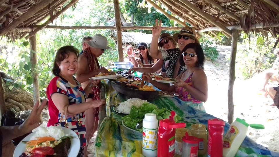 Coongoola Day Cruises