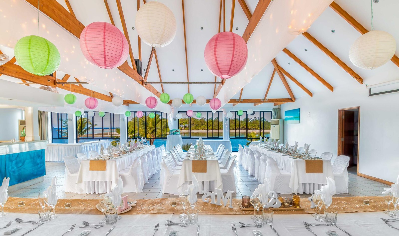 Beach Wedding (Muri Beach Club Hotel)