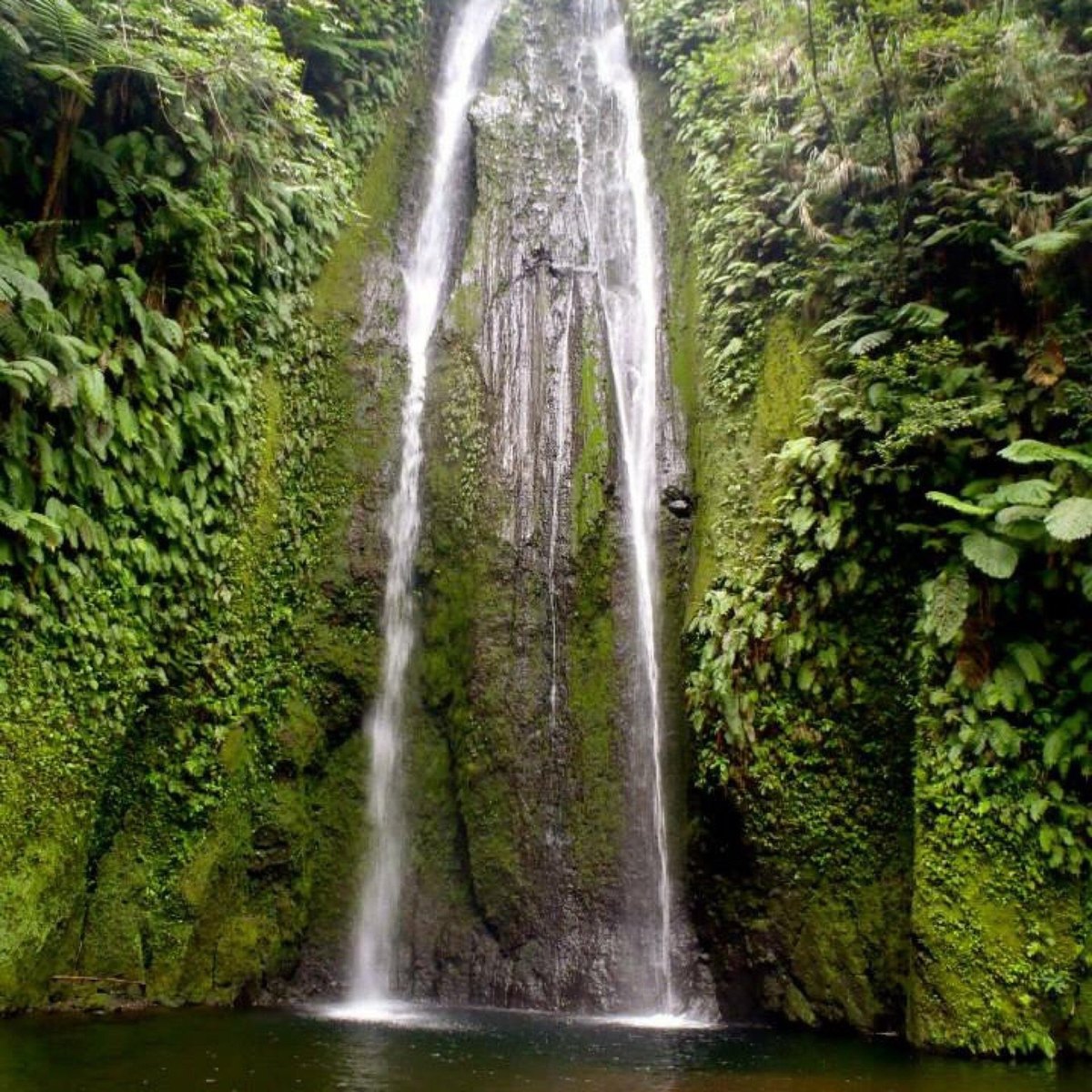 Lenuanatuaiu waterfall