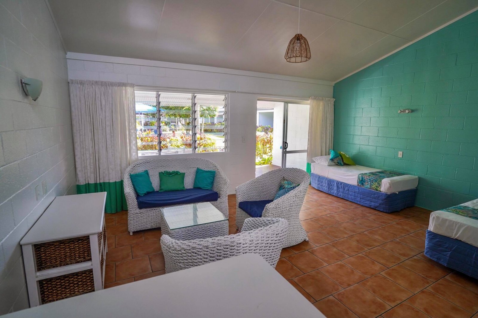 The Black Pearl Beach Side Apartments photo 5